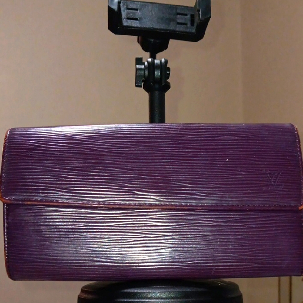 Auth Louis Vuitton Sustainable Epi Leather Wallet Purple Embossed Signature EUC